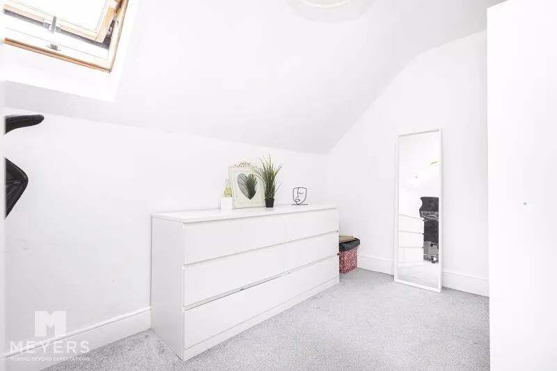 3 bed Maisonette