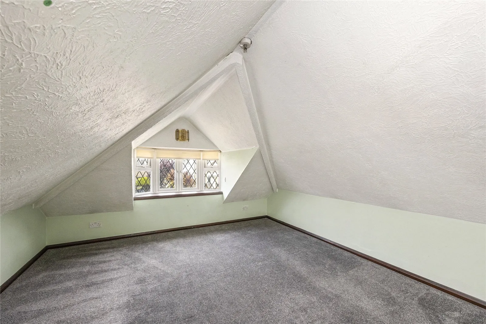 4 bed Detached Bungalow