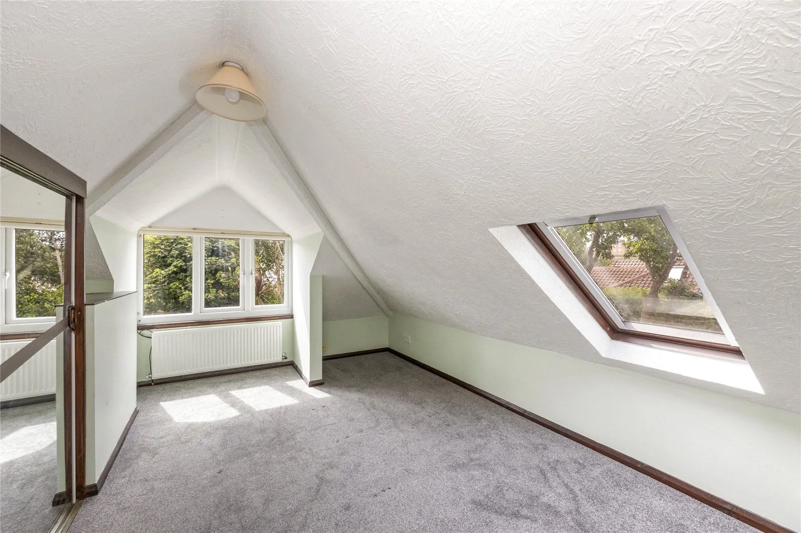 4 bed Detached Bungalow