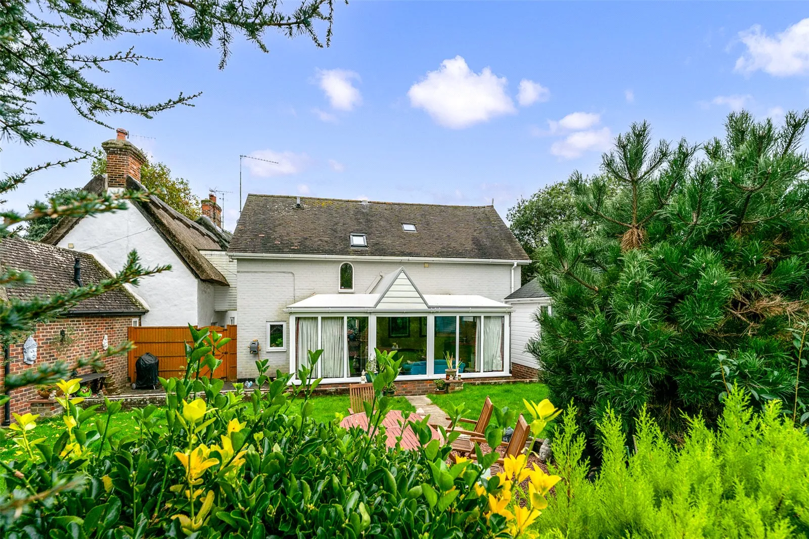 3 bed Link Detached House