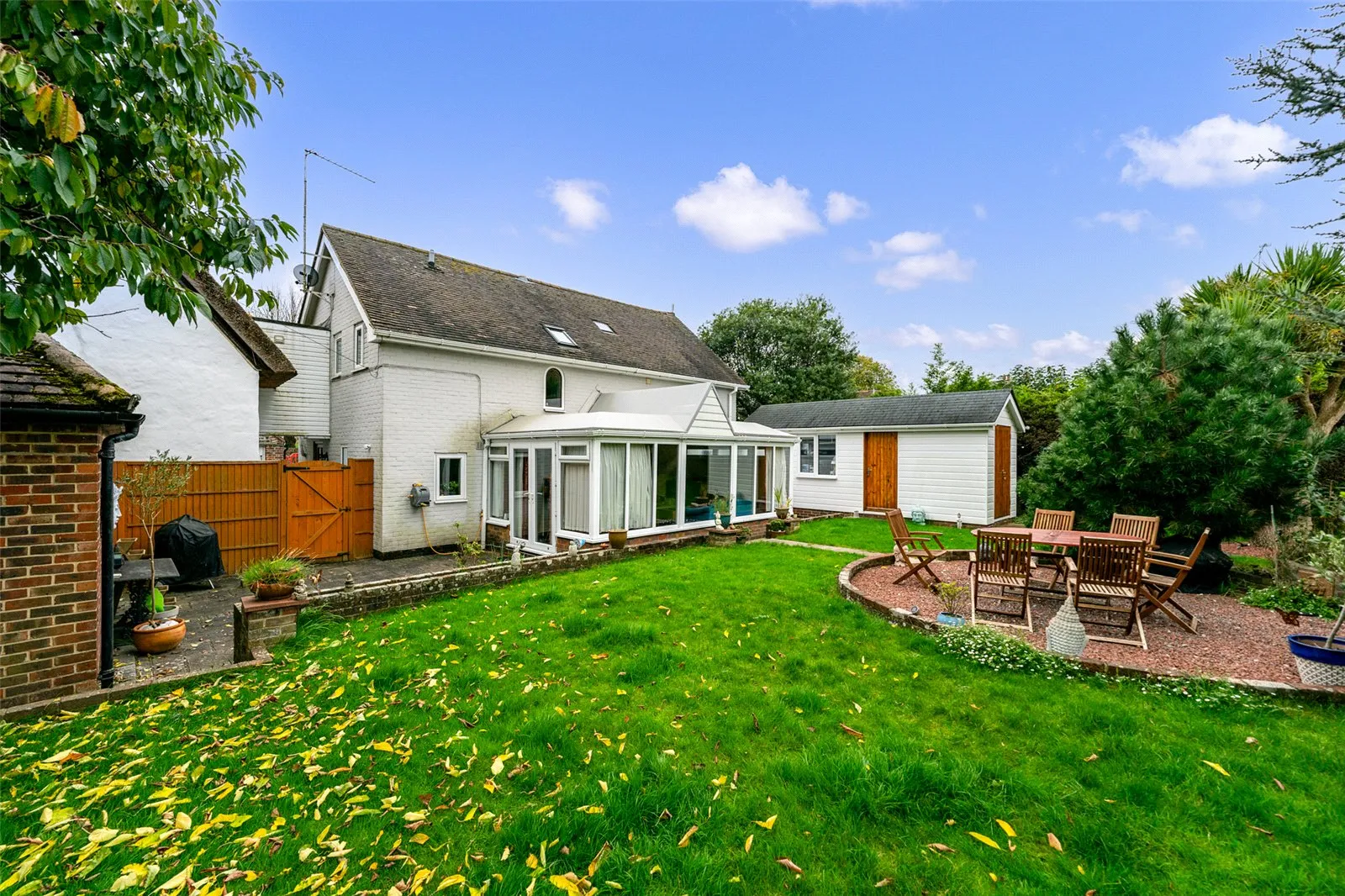 3 bed Link Detached House