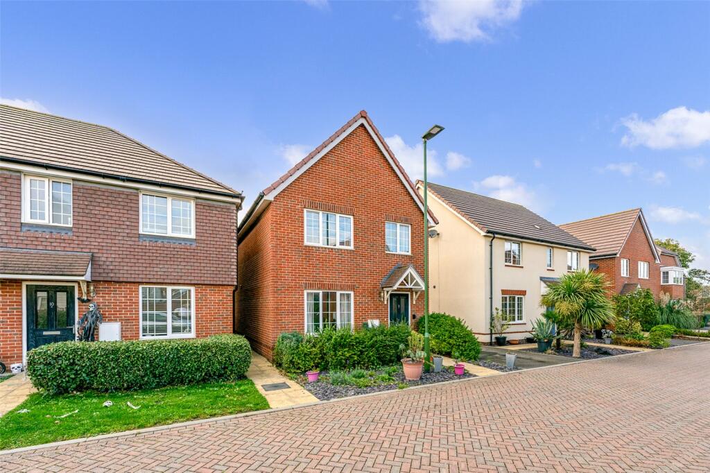 4 bed Detached