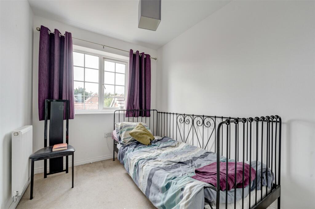4 bed Detached