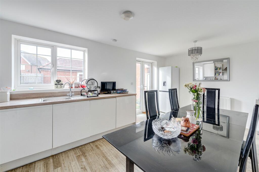 4 bed Detached