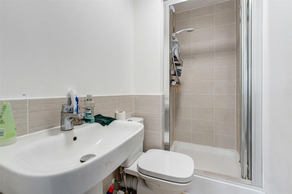 4 bed Detached