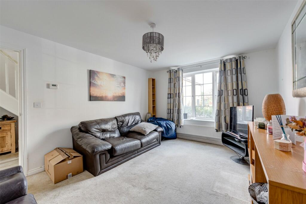 4 bed Detached