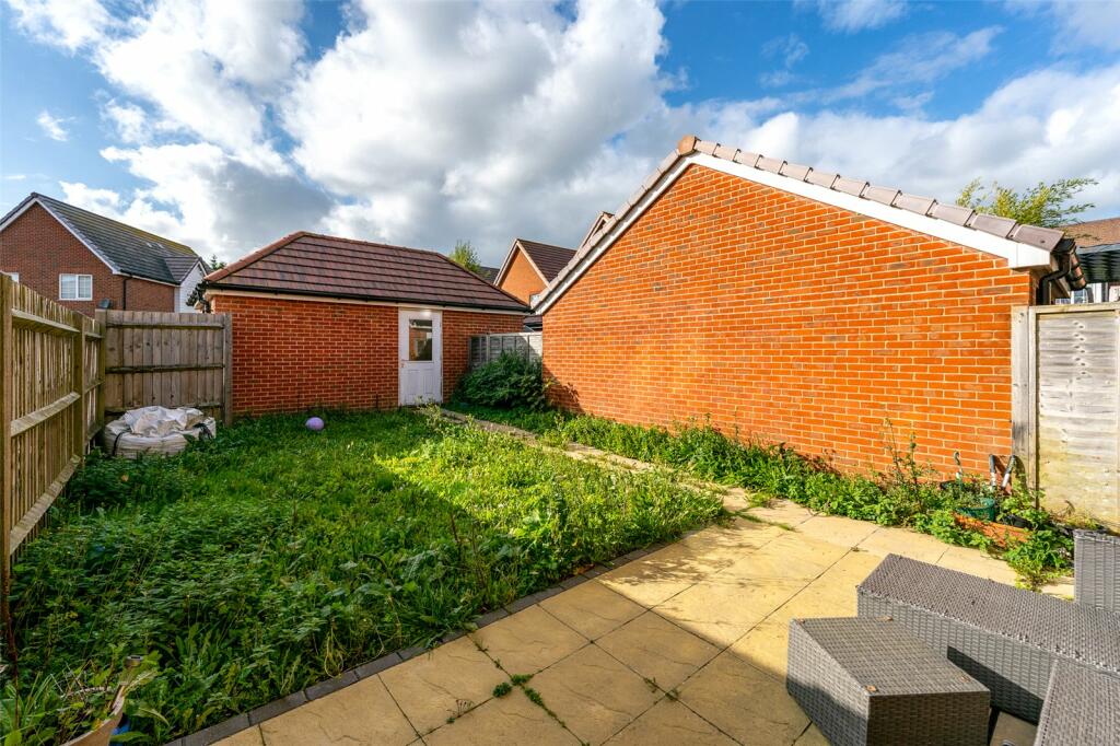 4 bed Detached
