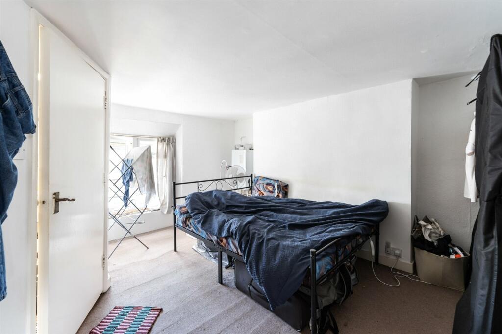 8 bed House