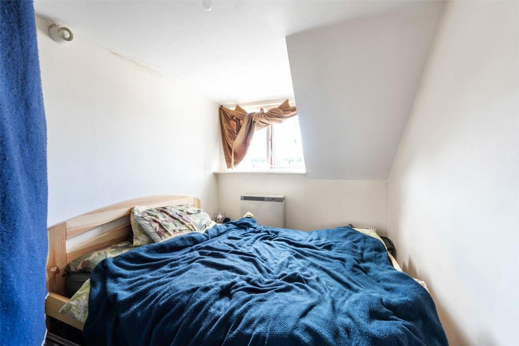 8 bed House