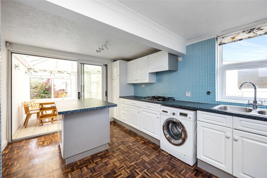 3 bed Detached Bungalow