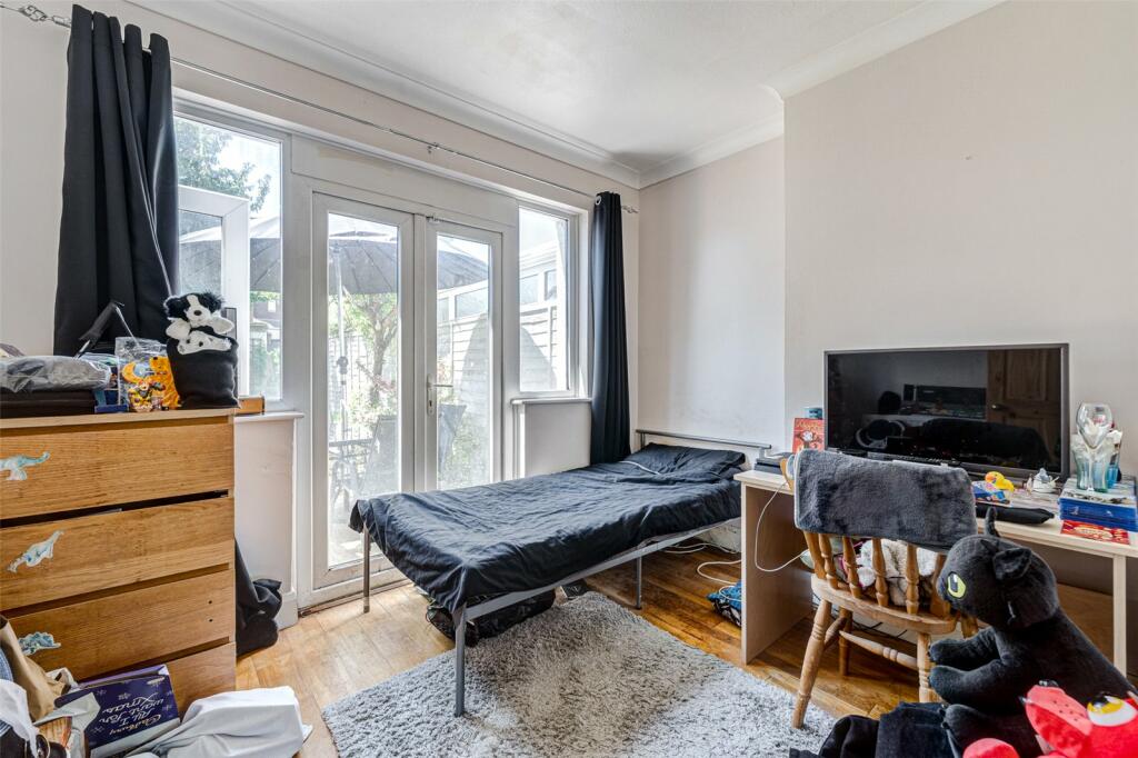 3 bed Terraced