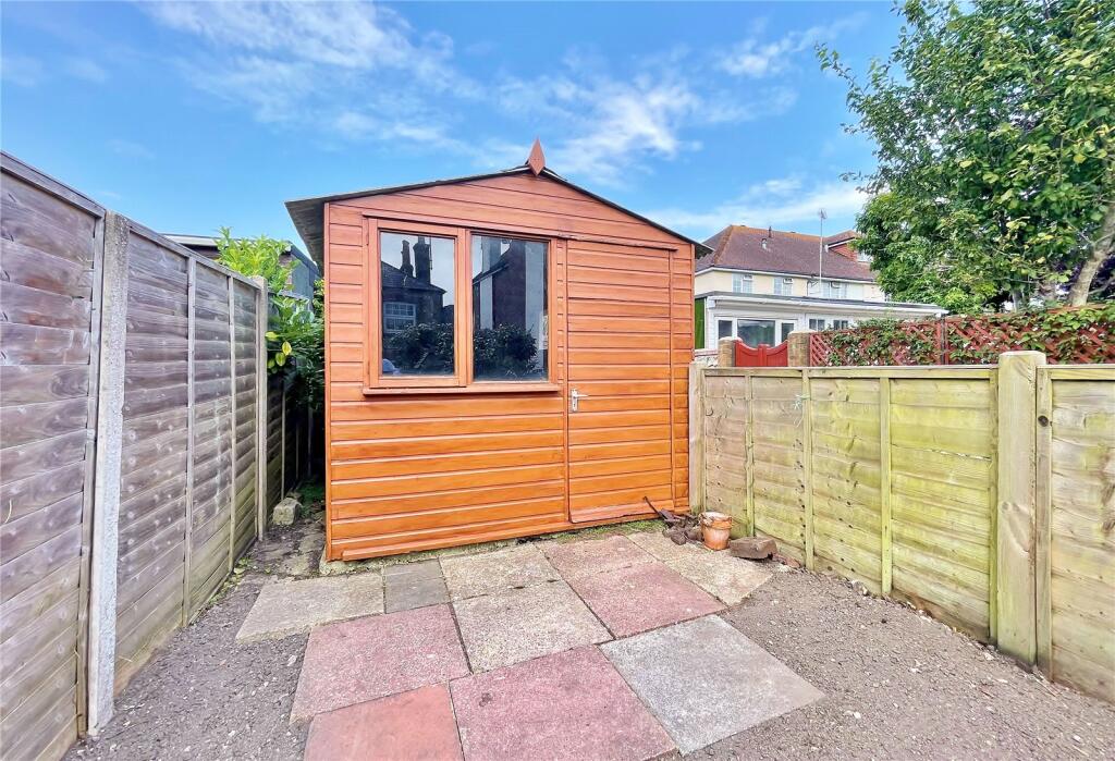2 bed End of Terrace