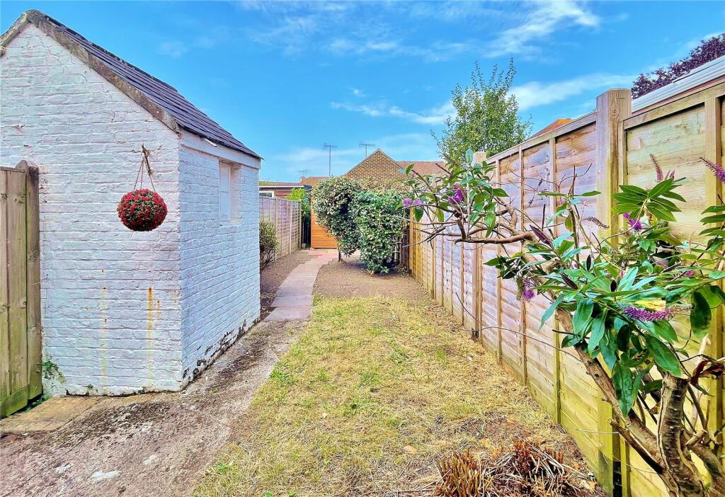 2 bed End of Terrace