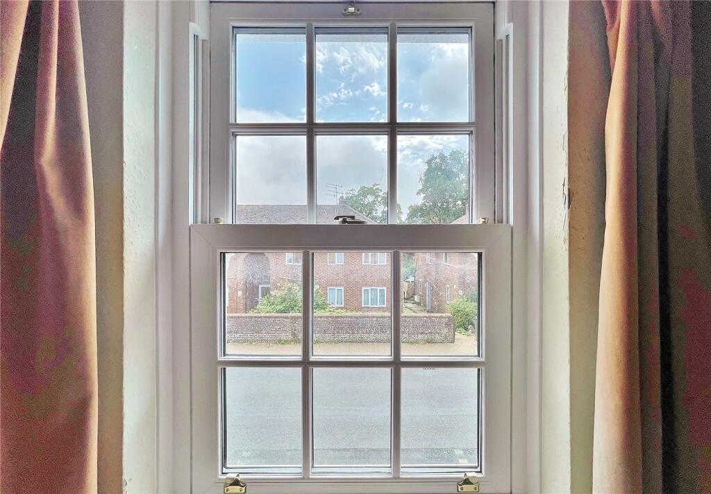 2 bed End of Terrace