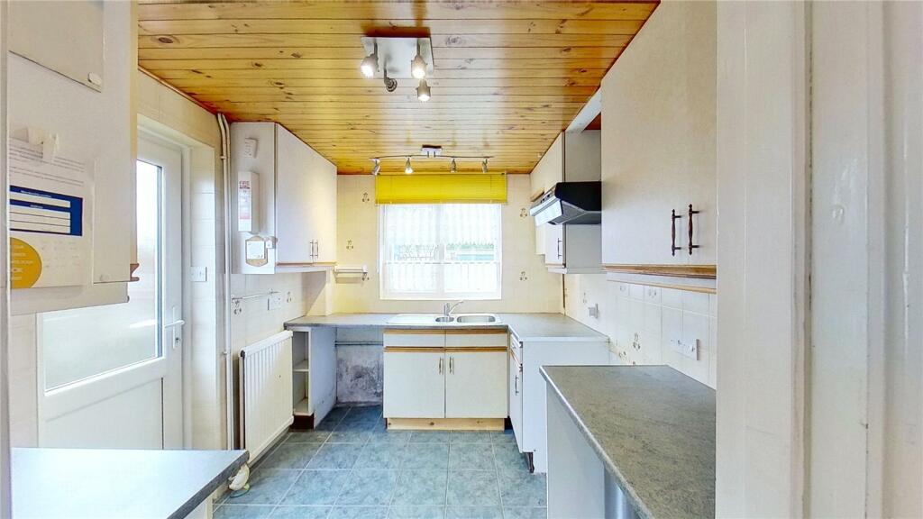 3 bed End of Terrace