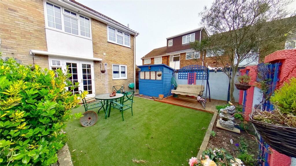 3 bed End of Terrace