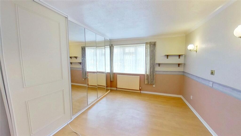 3 bed End of Terrace