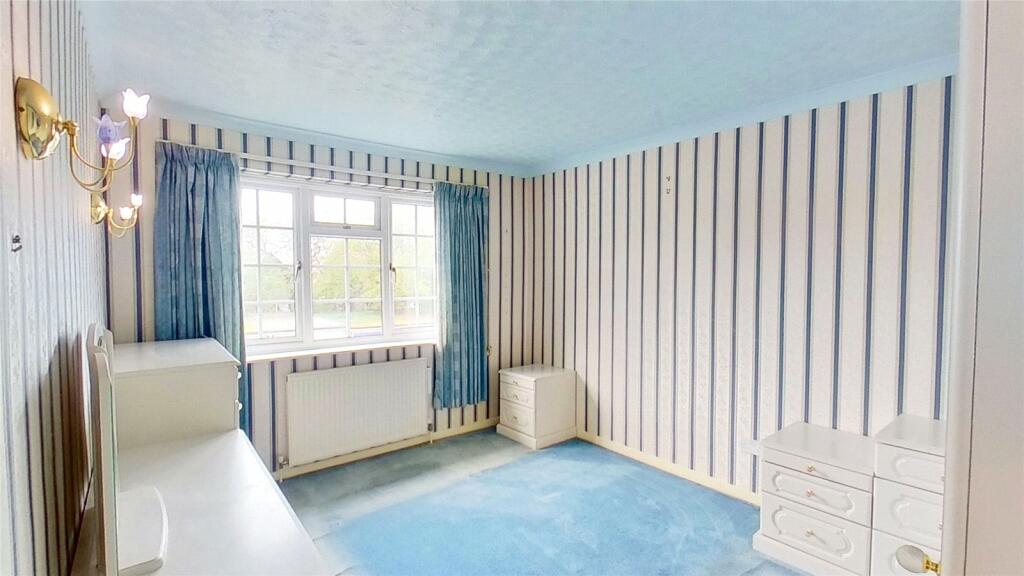 3 bed End of Terrace