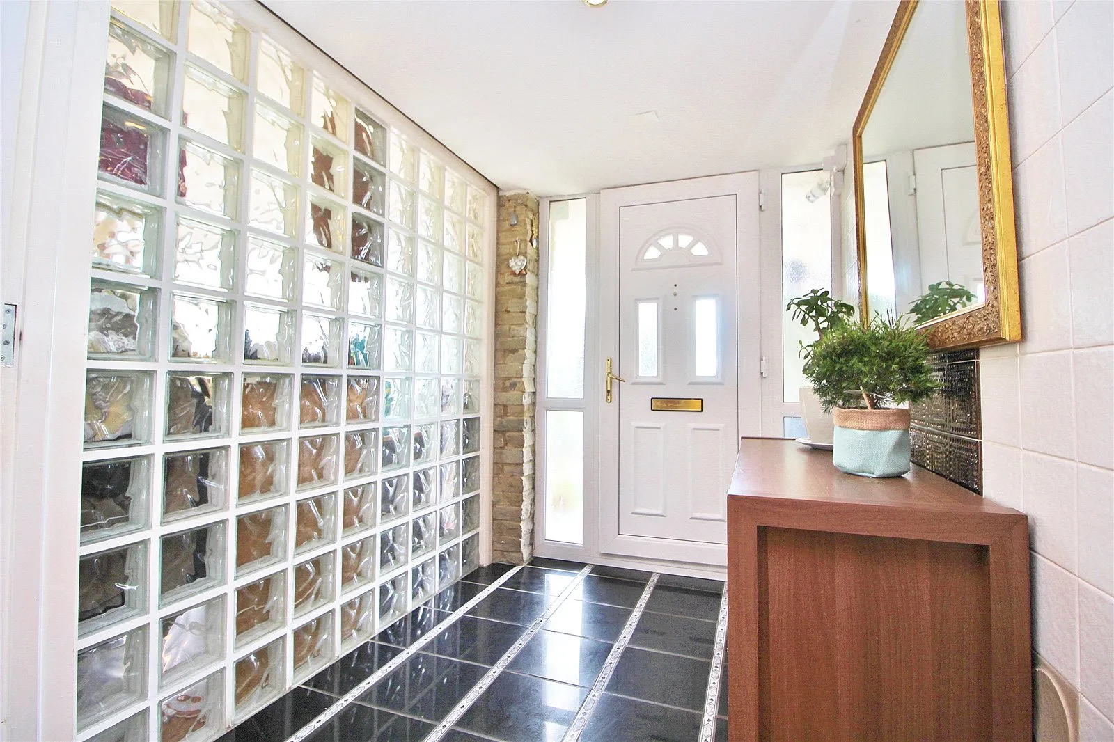 4 bed Detached