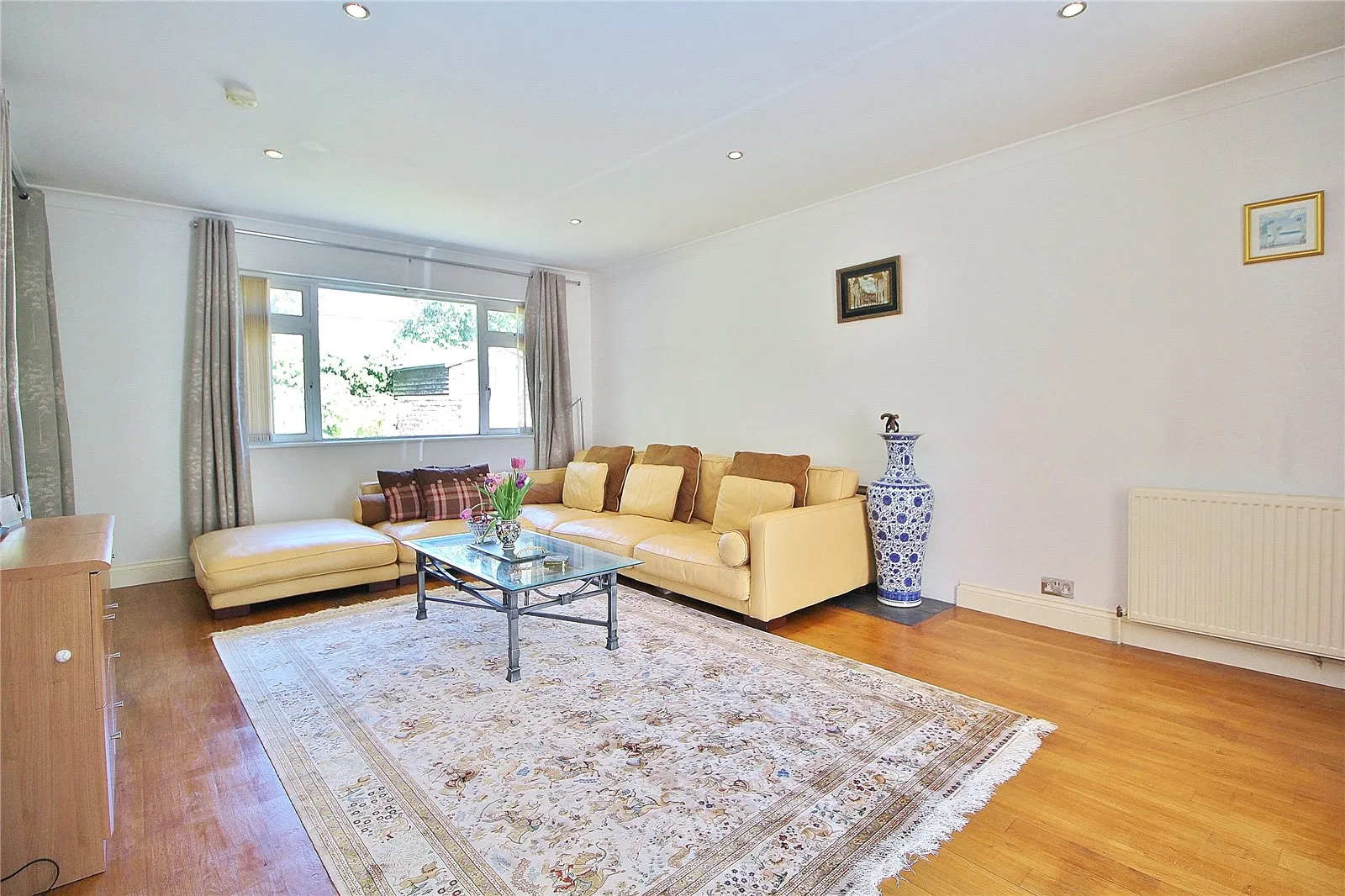 4 bed Detached