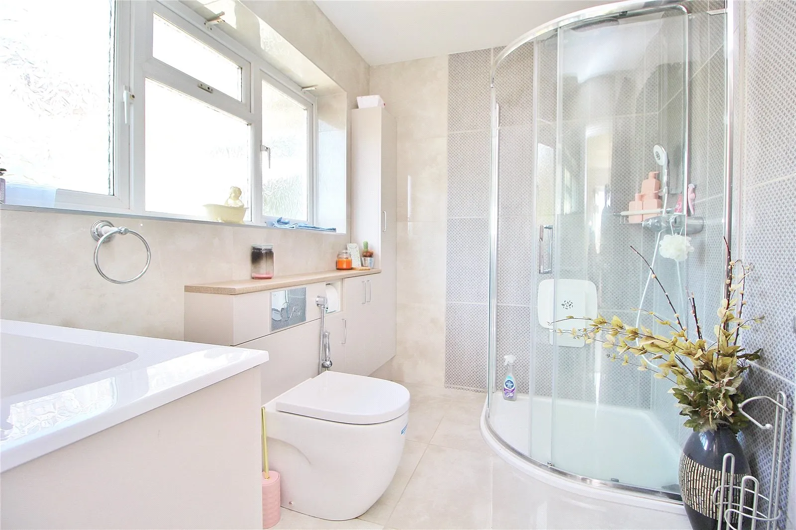 4 bed Detached