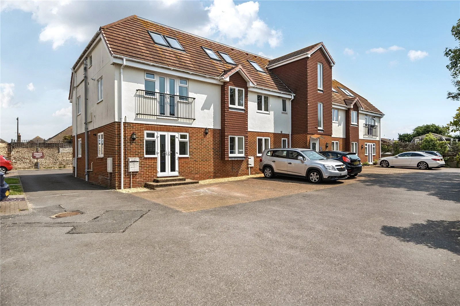2 bed Apartment