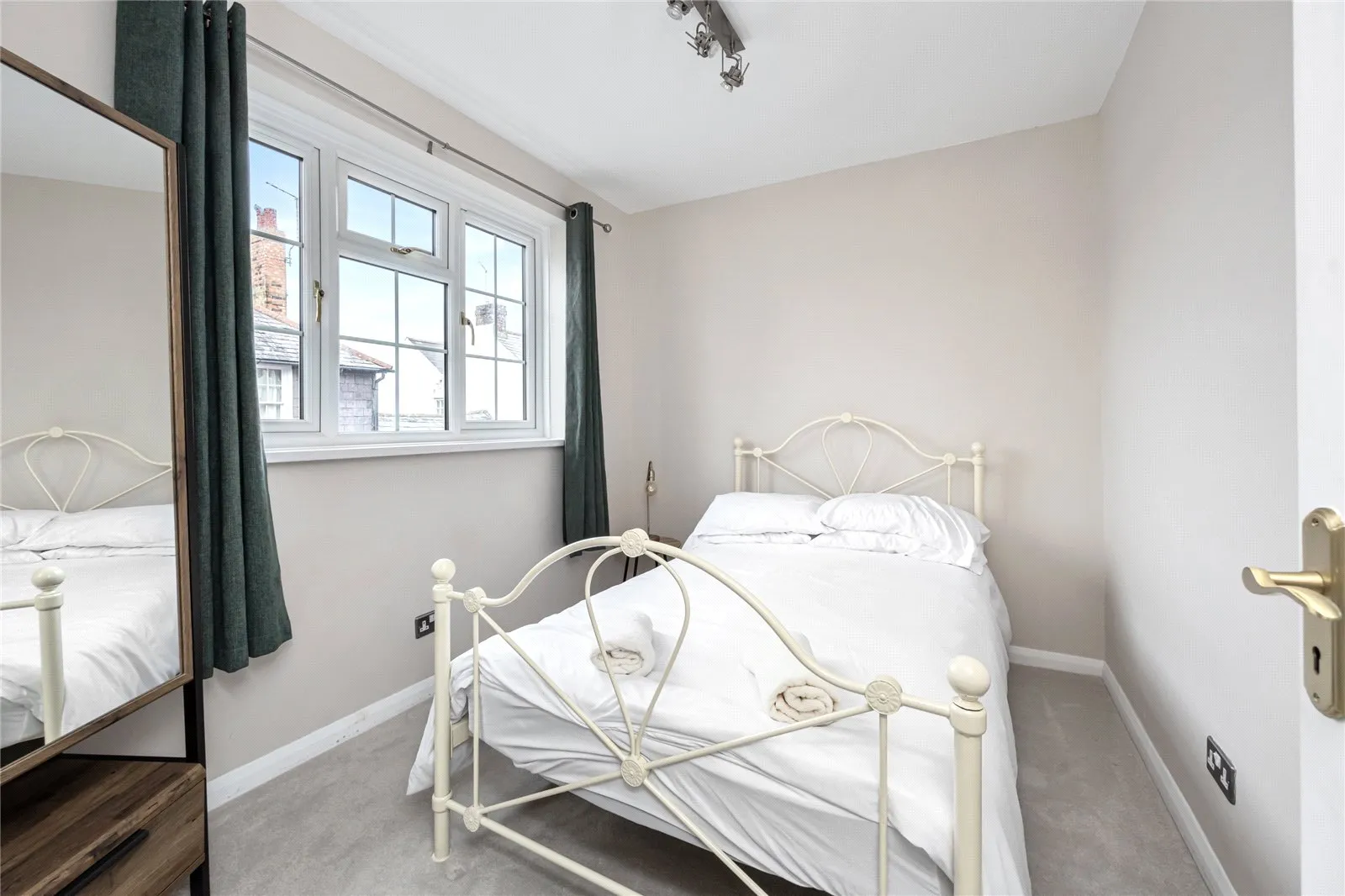 3 bed Town House