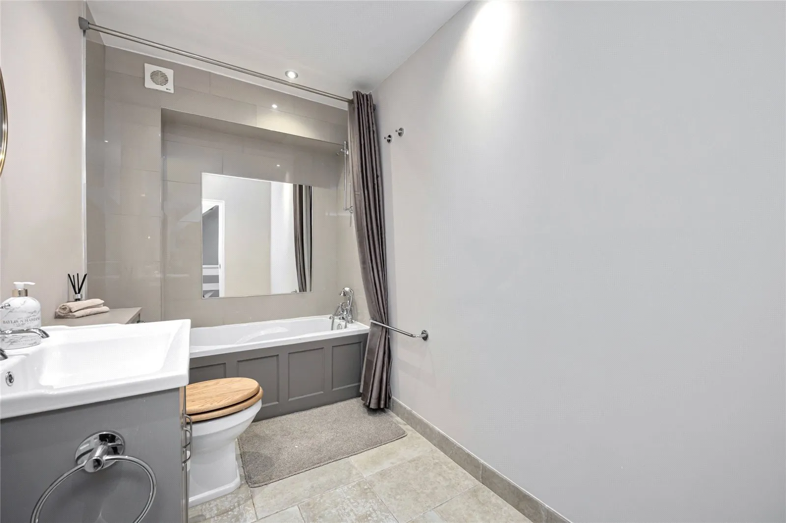3 bed Town House