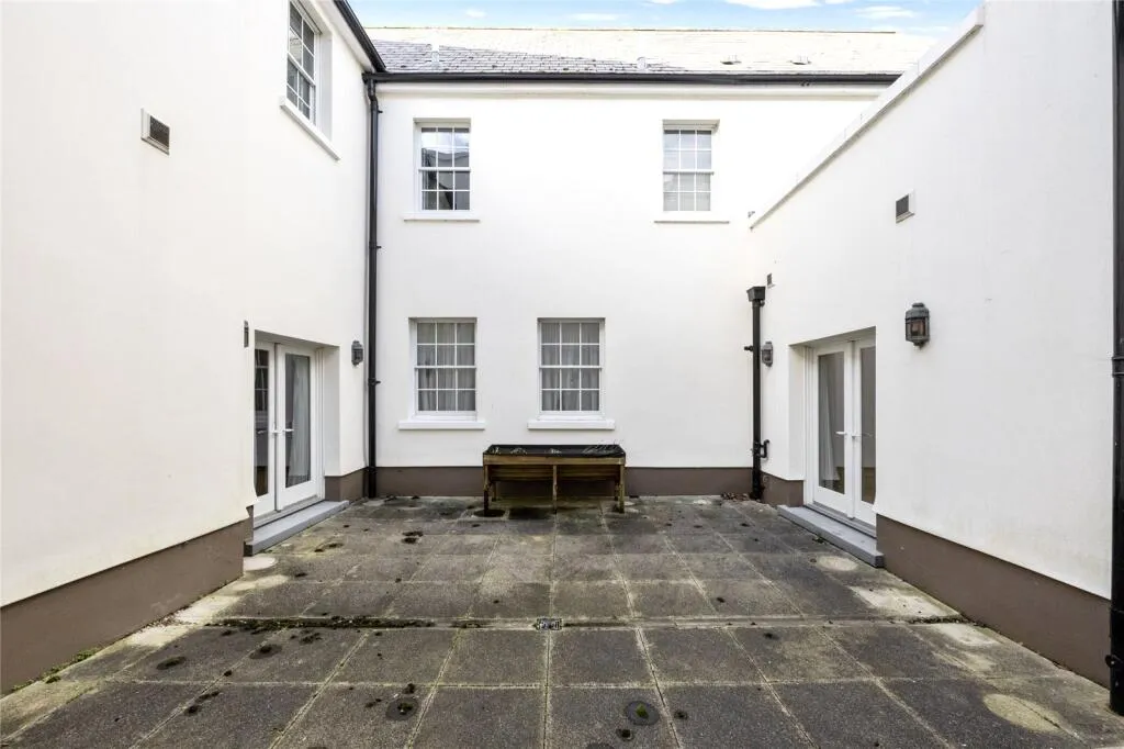 2 bed Apartment