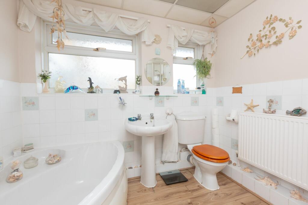 3 bed Detached Bungalow
