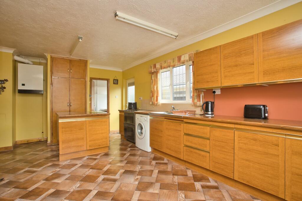 3 bed Detached Bungalow