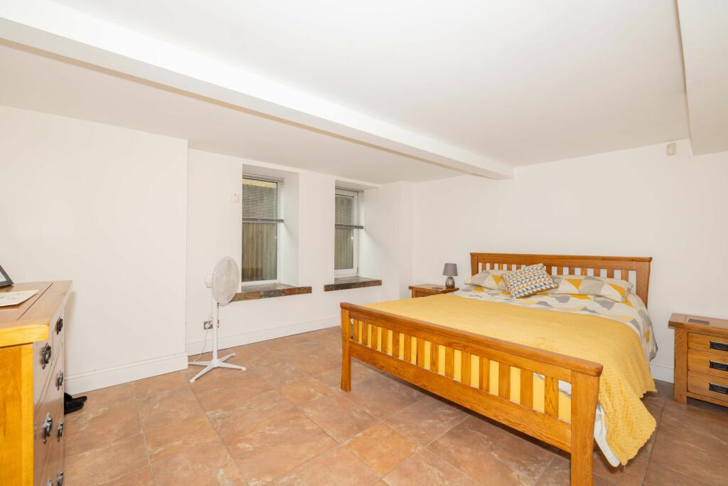 3 bed Apartment
