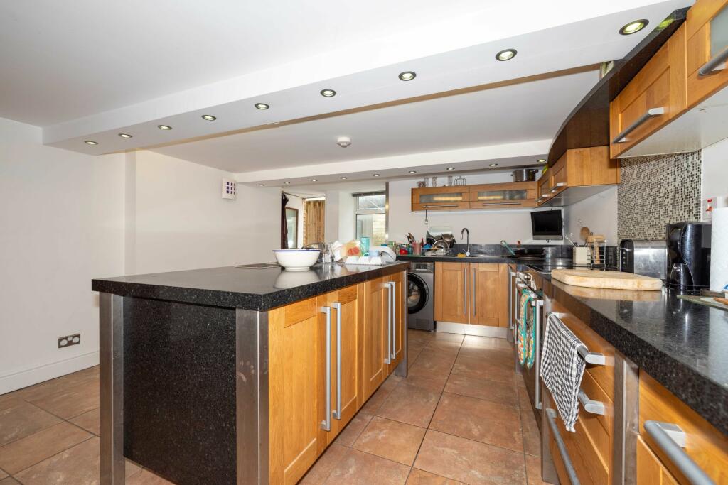3 bed Apartment