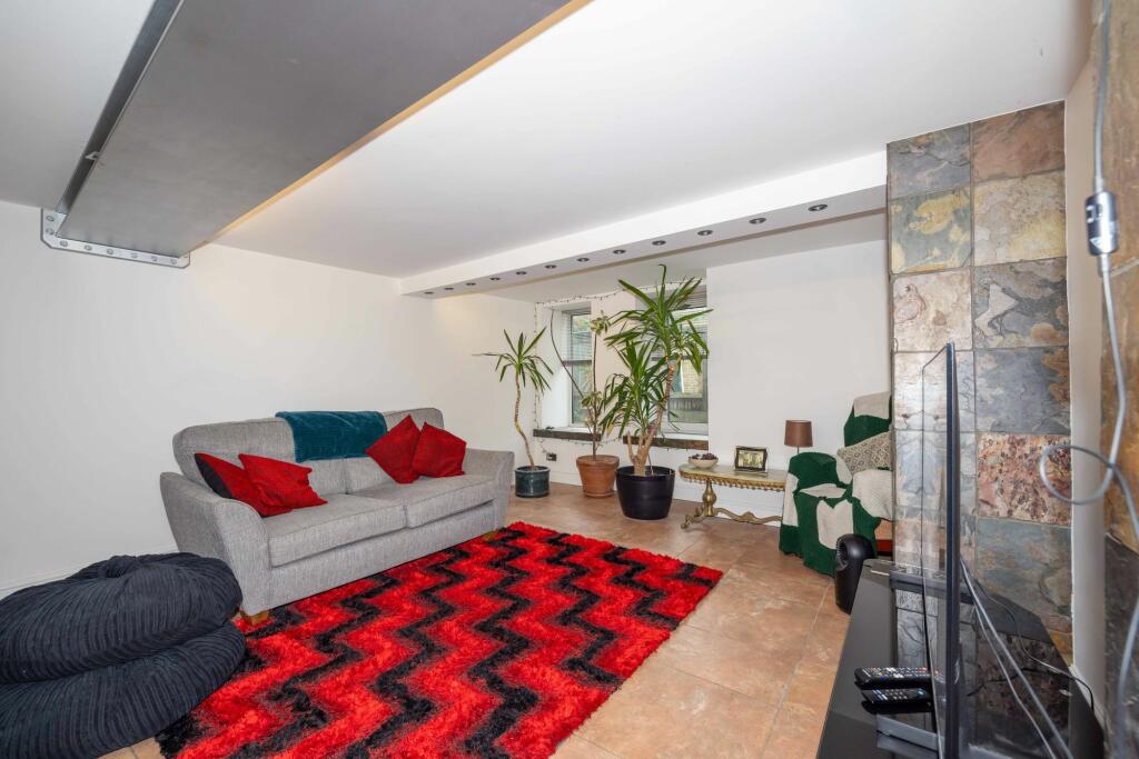 3 bed Apartment