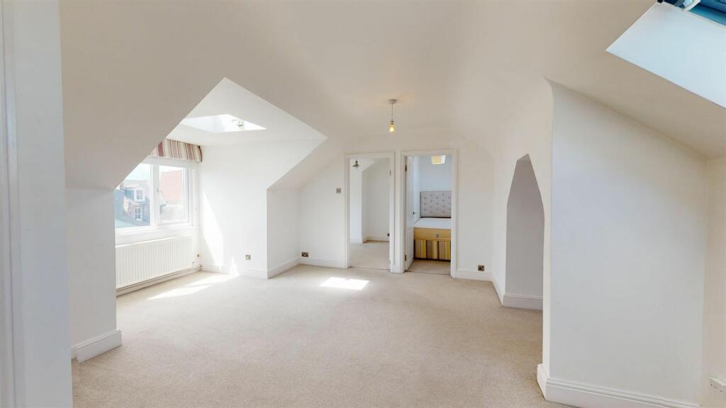 2 bed Apartment
