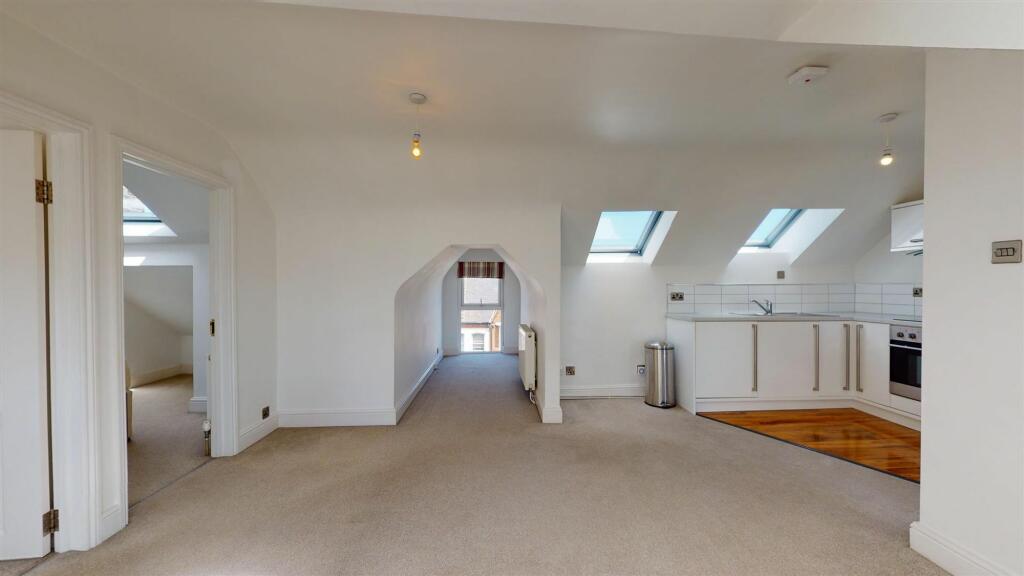 2 bed Apartment