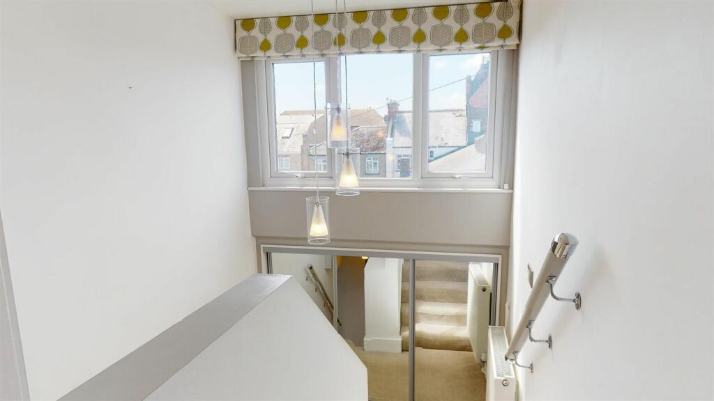 2 bed Apartment