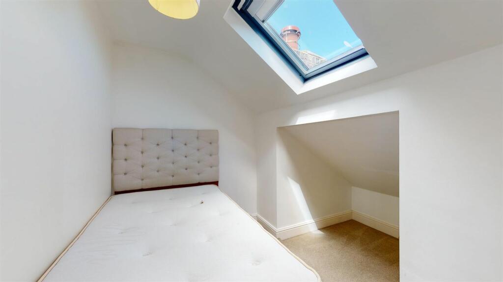2 bed Apartment
