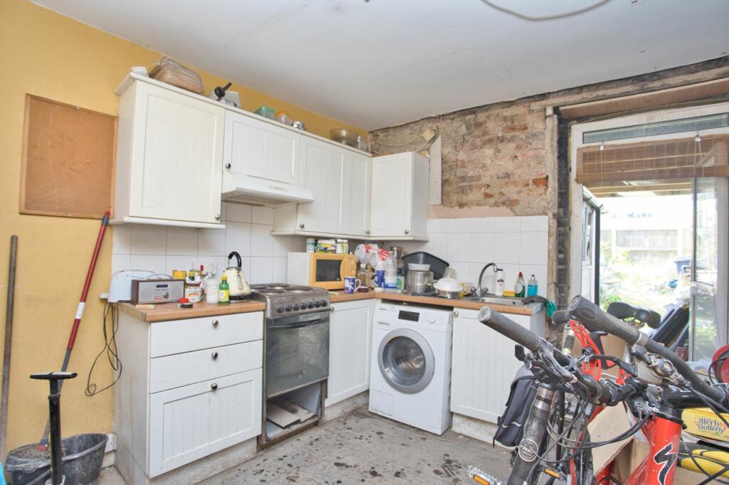 2 bed End of Terrace