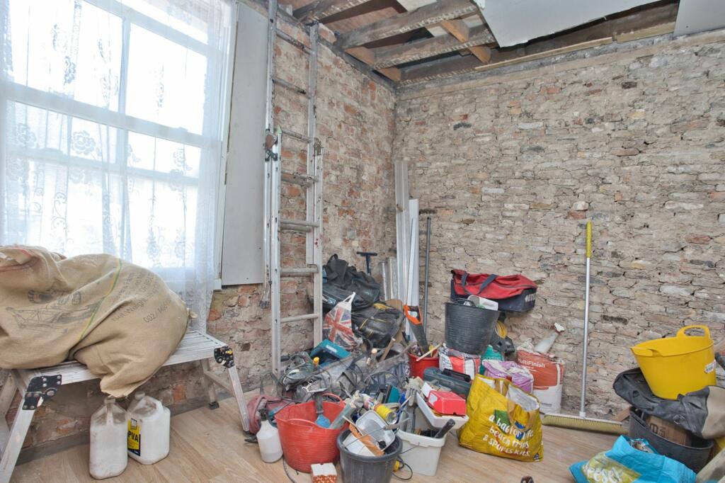 2 bed End of Terrace
