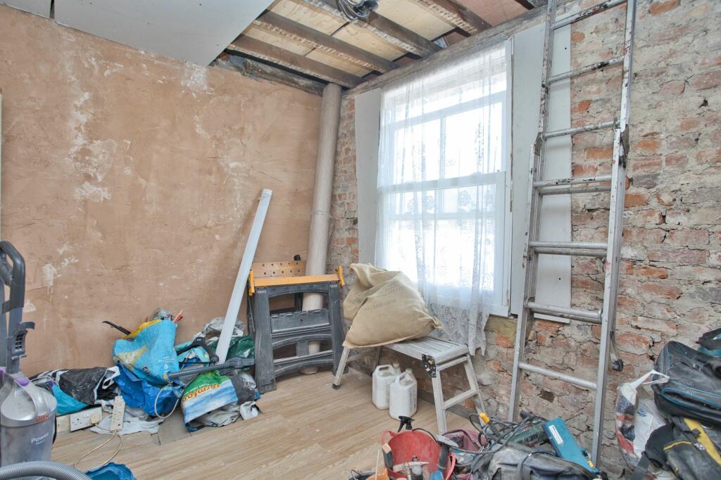 2 bed End of Terrace