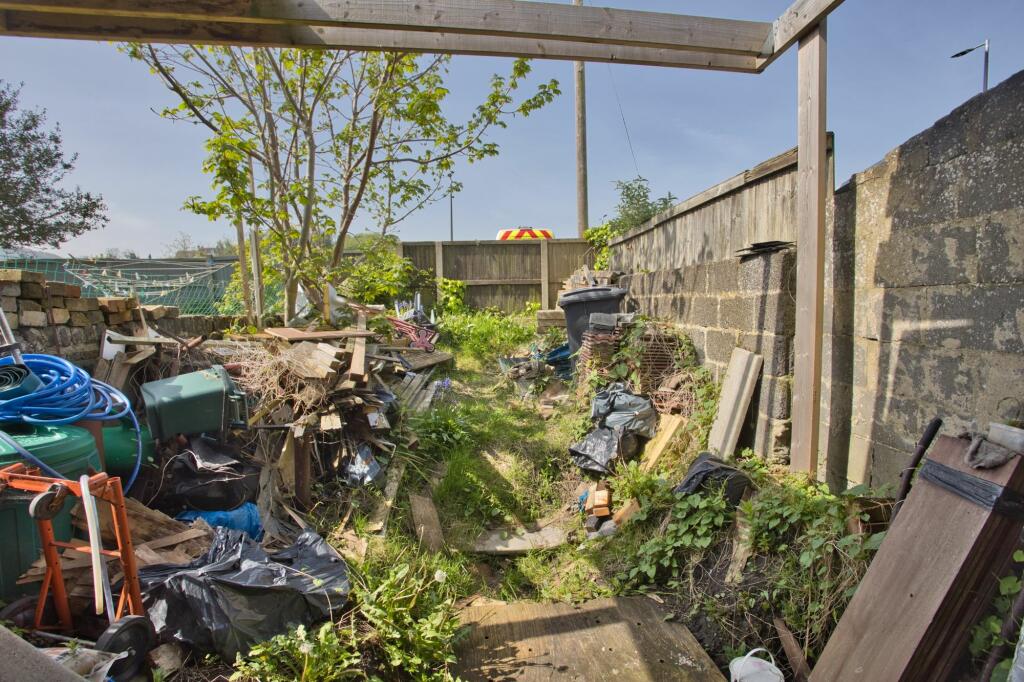 2 bed End of Terrace