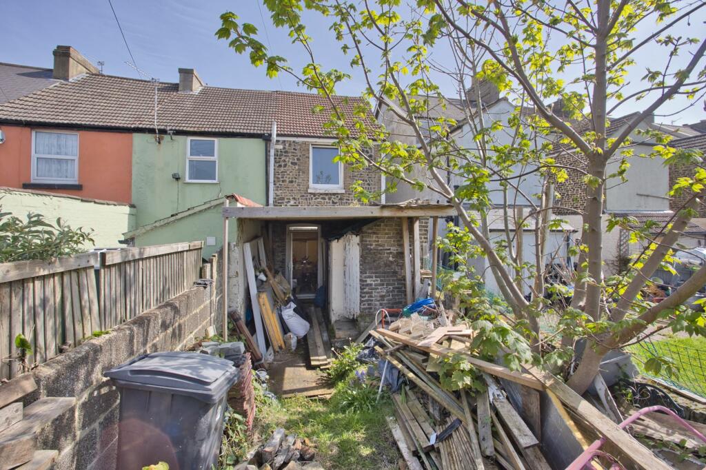 2 bed End of Terrace