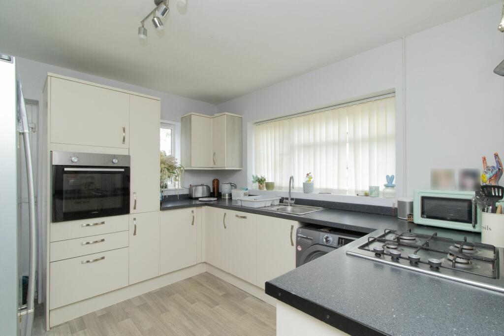 2 bed Detached Bungalow