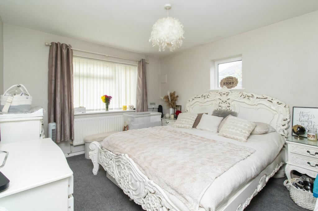 2 bed Detached Bungalow
