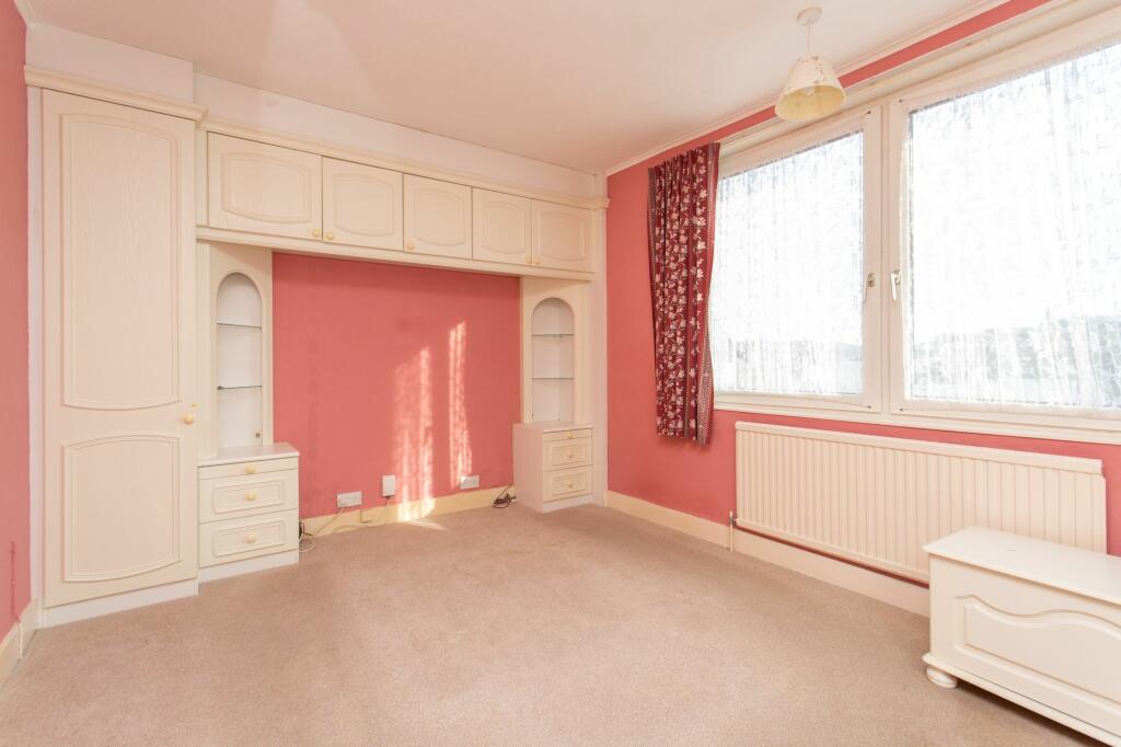 2 bed Semi-Detached