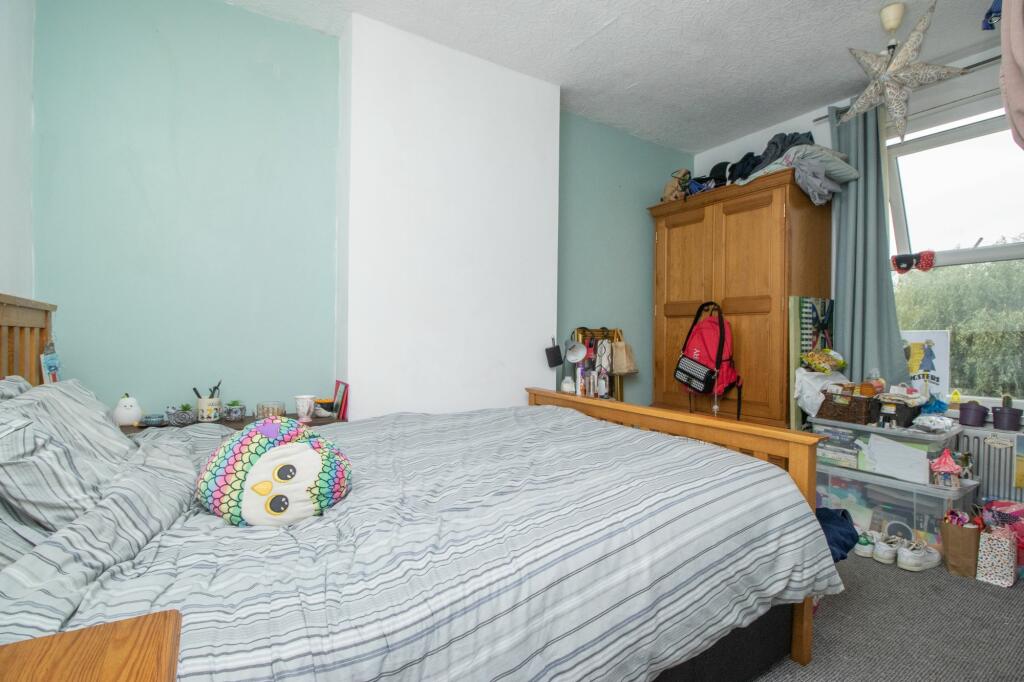 3 bed End of Terrace