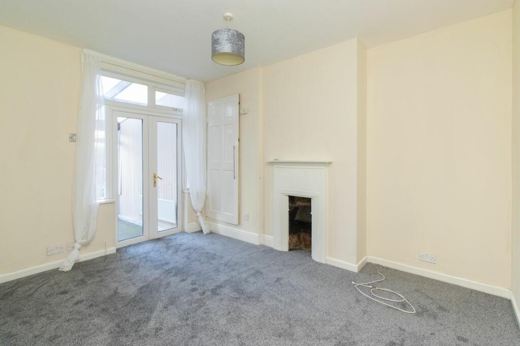 3 bed Terraced