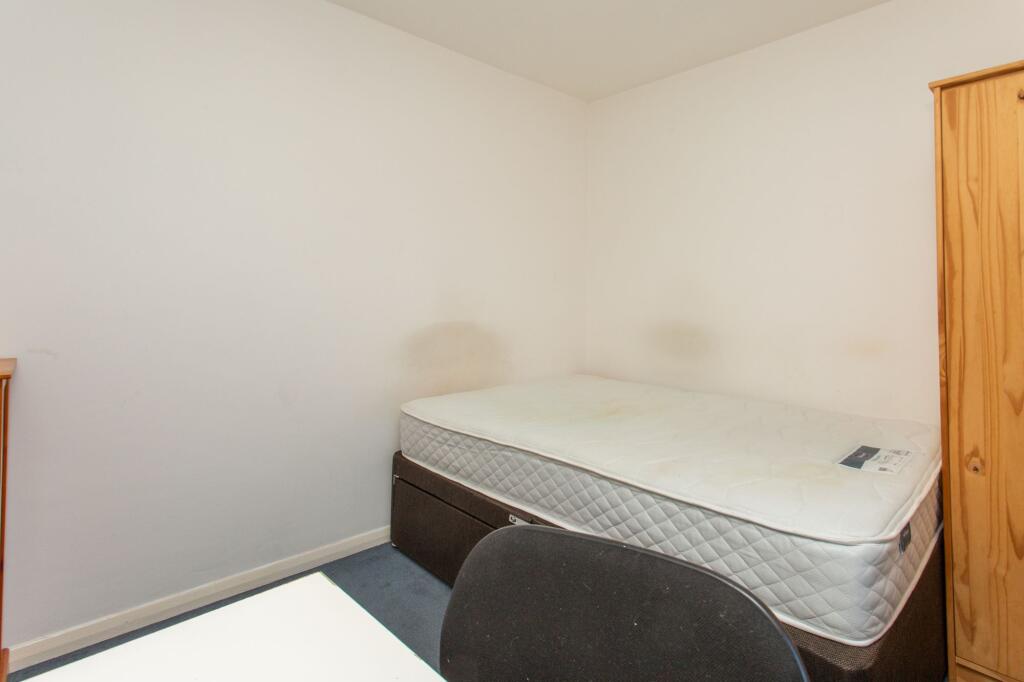 4 bed Terraced
