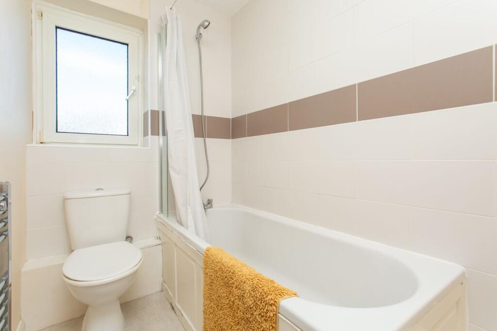 4 bed Terraced